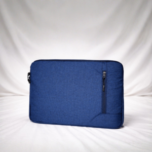 the-minimalist-navy-laptop-sleeve